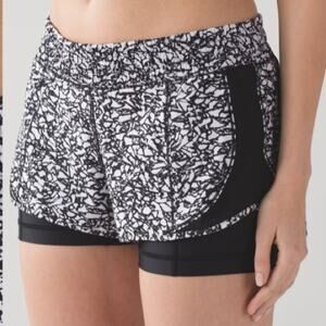 Lululemon Work Out To Water Short Ice Breaker White Black / Black